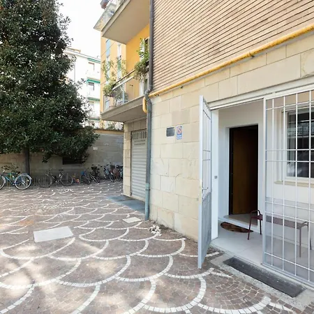 Elianto, By Short Holidays