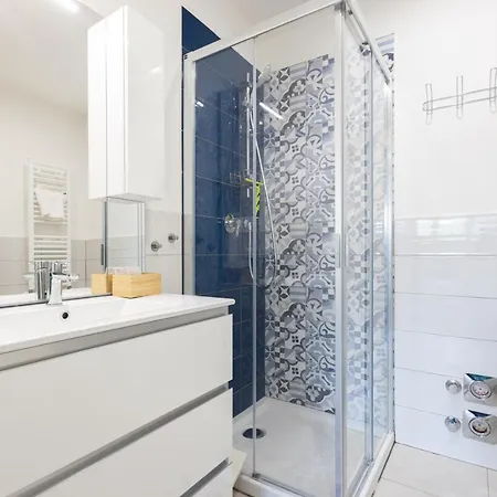 Elianto, By Short Holidays Apartment