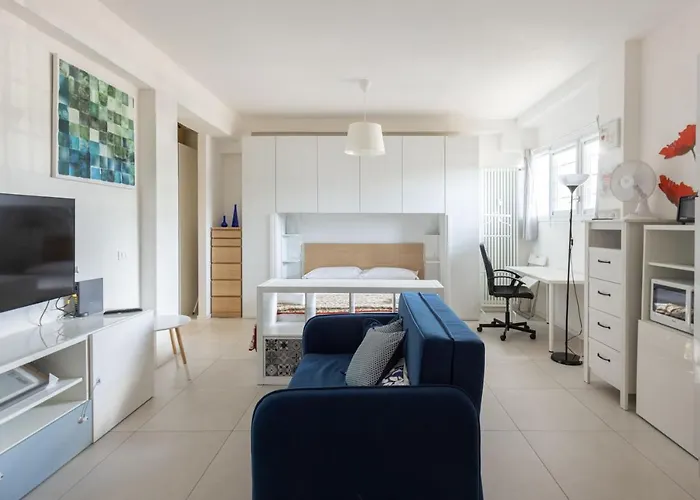 Elianto, By Short Holidays